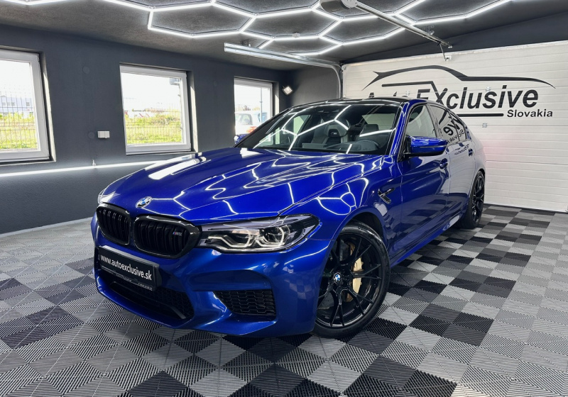 BMW M5 Akrapovič , Keramické brzdy , Carbon