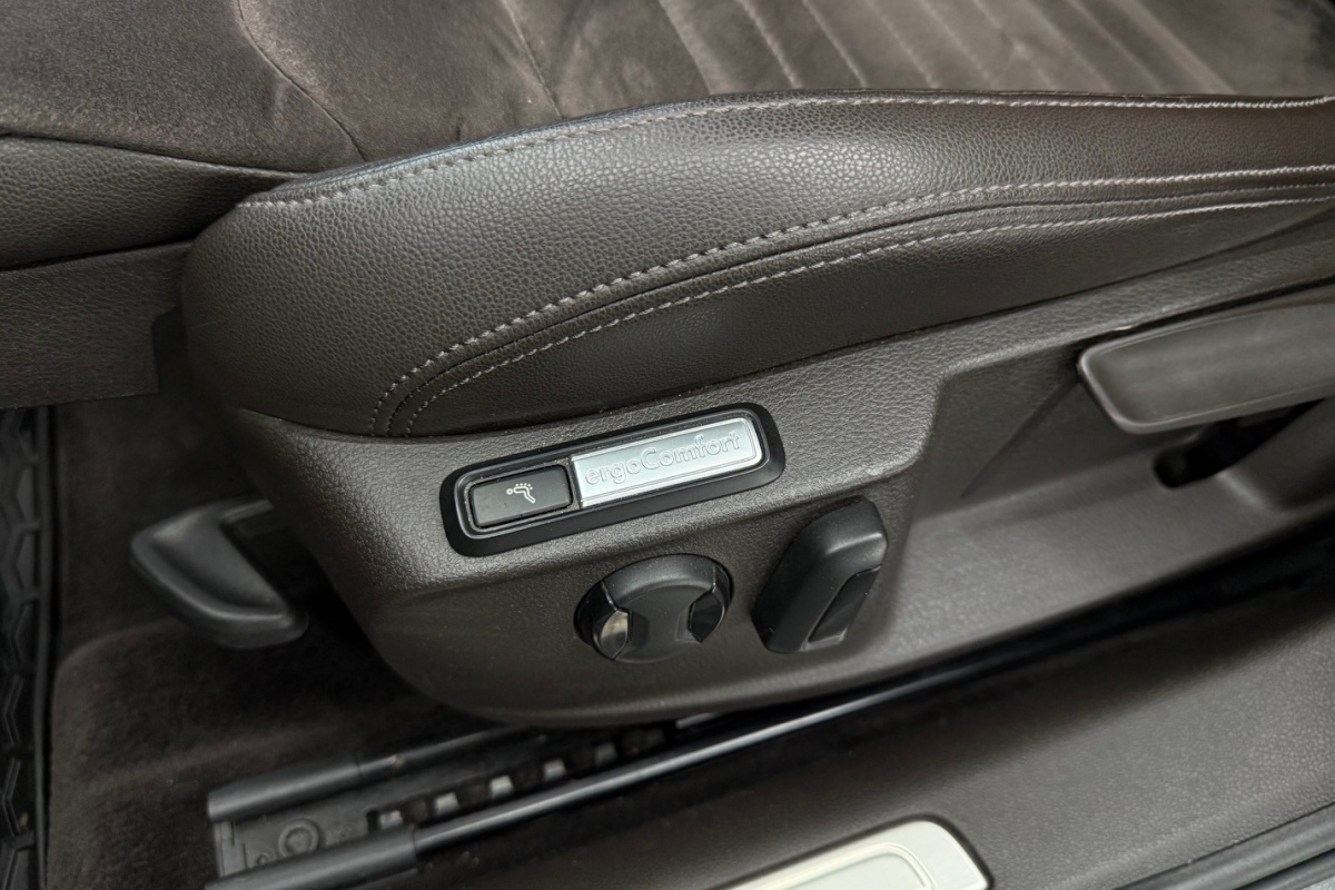 Ponuka vozidiel / Volkswagen Passat Variant 2.0 TDI BMT Highline DSG - video