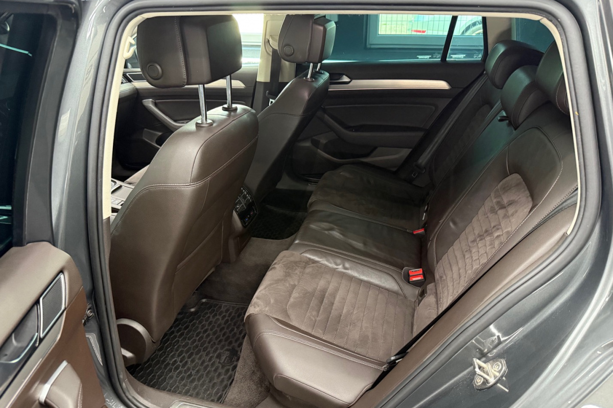 Ponuka vozidiel / Volkswagen Passat Variant 2.0 TDI BMT Highline DSG - video
