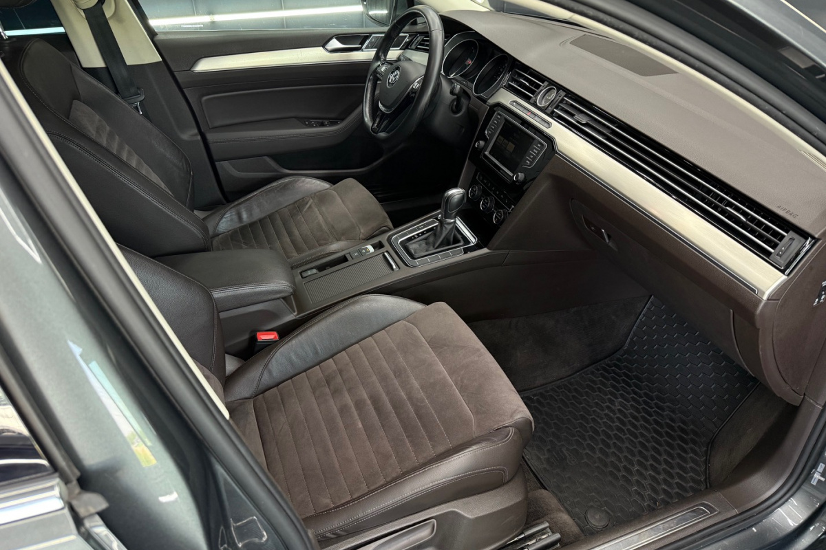 Ponuka vozidiel / Volkswagen Passat Variant 2.0 TDI BMT Highline DSG - video