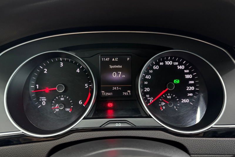  Ponuka vozidiel / Volkswagen Passat Variant 2.0 TDI BMT Highline DSG - video