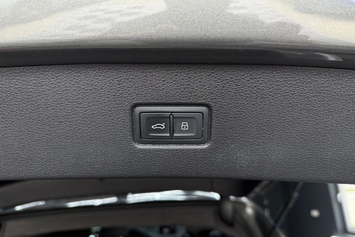Ponuka vozidiel / Audi Q7 3.0 TDI 272k quattro tiptronic 8-st. - video