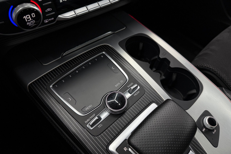  Ponuka vozidiel / Audi Q7 3.0 TDI 272k quattro tiptronic 8-st. - video