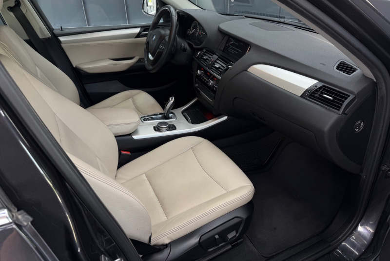 Ponuka vozidiel / BMW X4 xDrive20d A/T - video