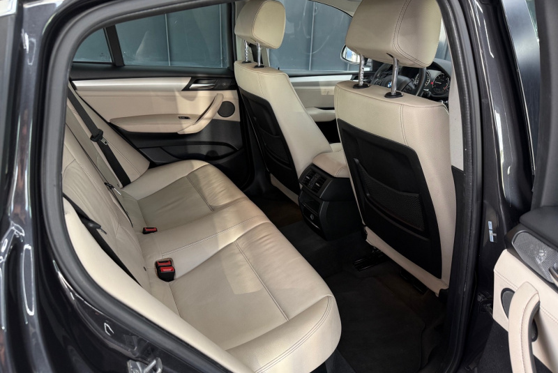  Ponuka vozidiel / BMW X4 xDrive20d A/T - video