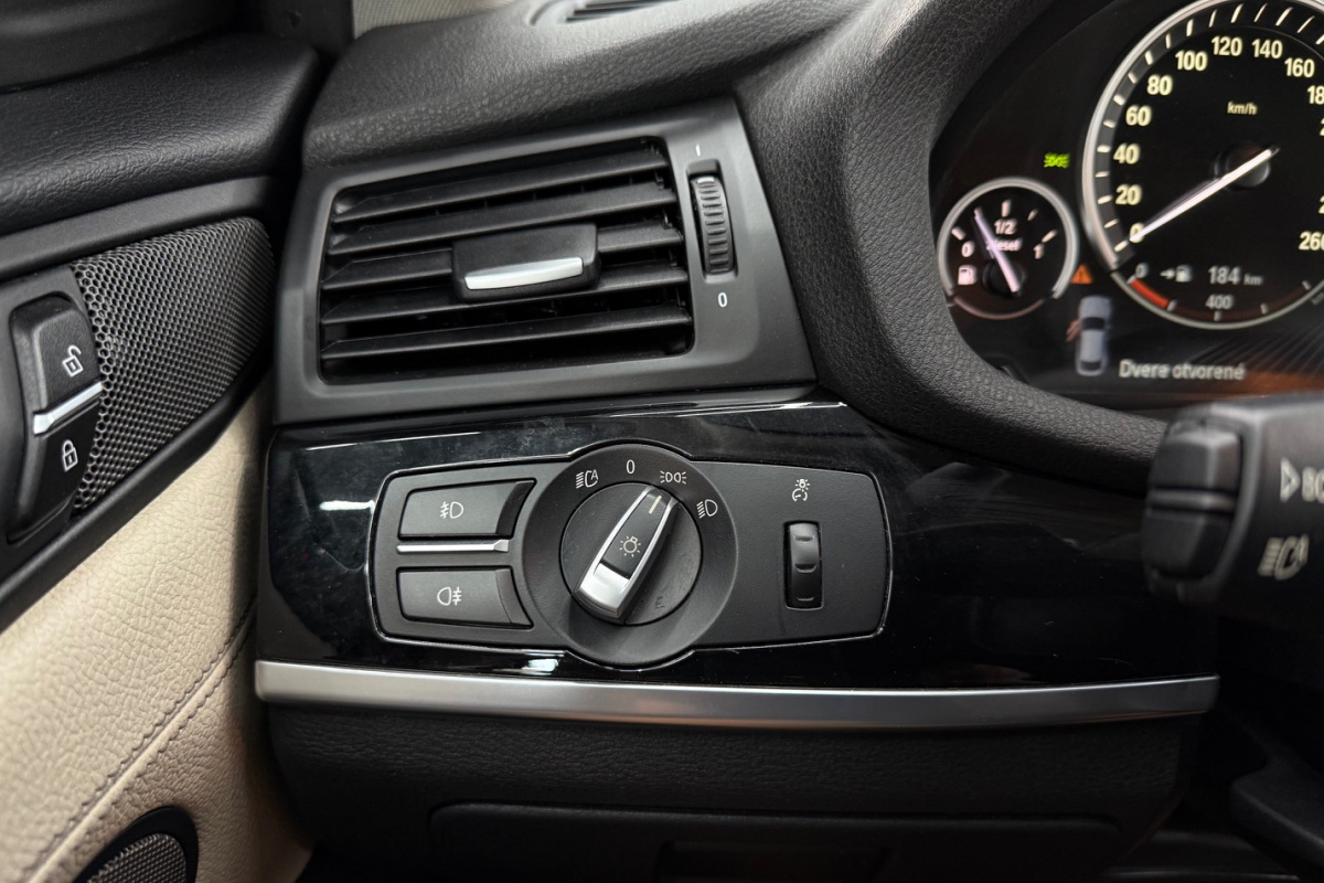 Ponuka vozidiel / BMW X4 xDrive20d A/T - video