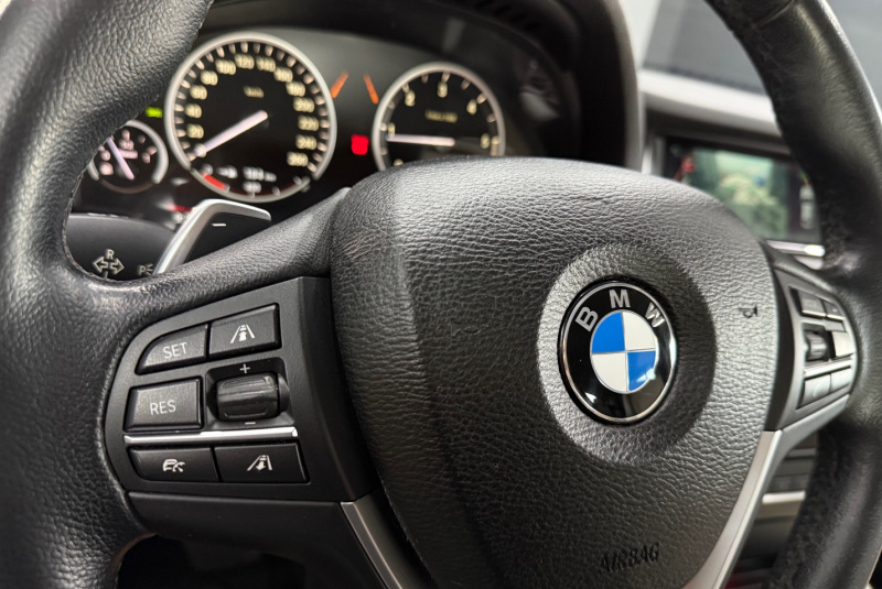  Ponuka vozidiel / BMW X4 xDrive20d A/T - video