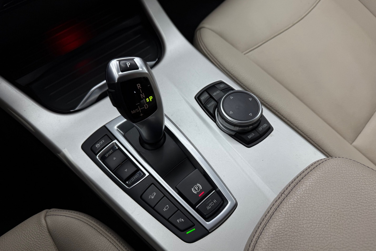 Ponuka vozidiel / BMW X4 xDrive20d A/T - video