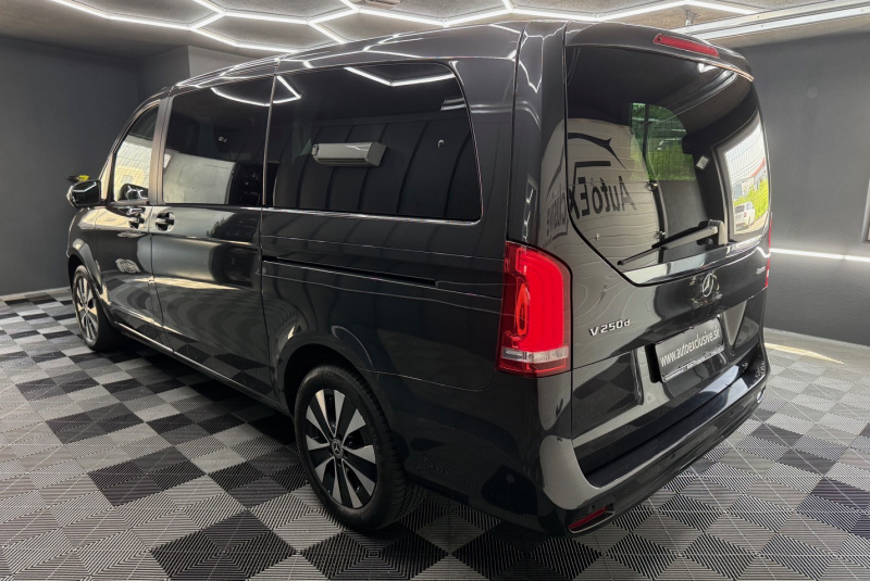  Ponuka vozidiel / Mercedes-Benz V trieda V250 d lang A/T 4MATIC - video