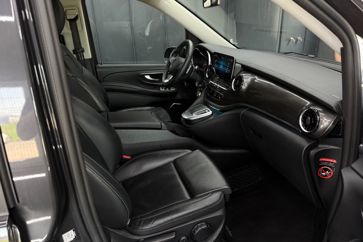 Ponuka vozidiel / Mercedes-Benz V trieda V250 d lang A/T 4MATIC - video