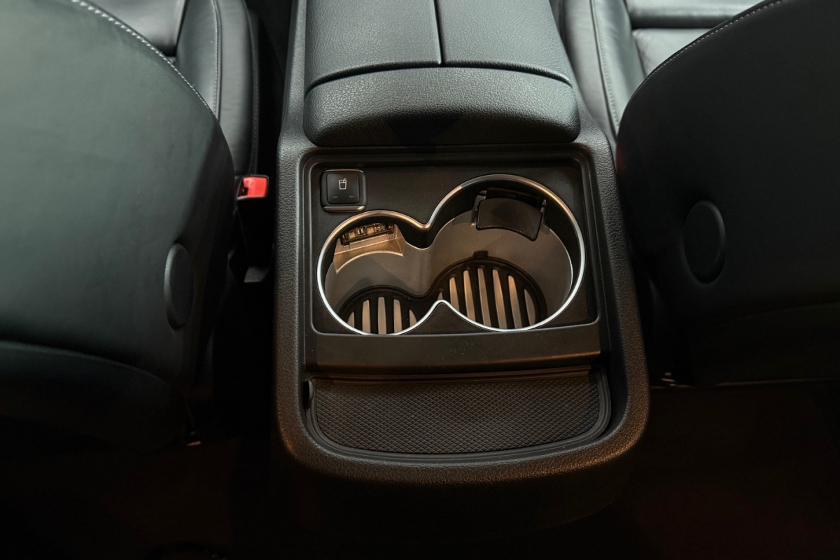 Ponuka vozidiel / Mercedes-Benz V trieda V250 d lang A/T 4MATIC - video