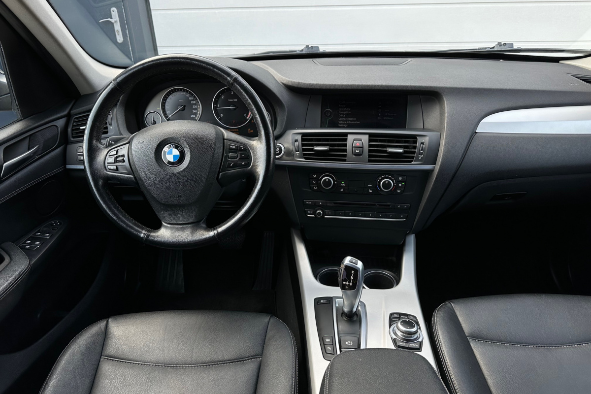 Ponuka vozidiel / BMW X3 xDrive20d A/T - video Ponuka vozidiel / BMW X3 xDrive20d A/T - video