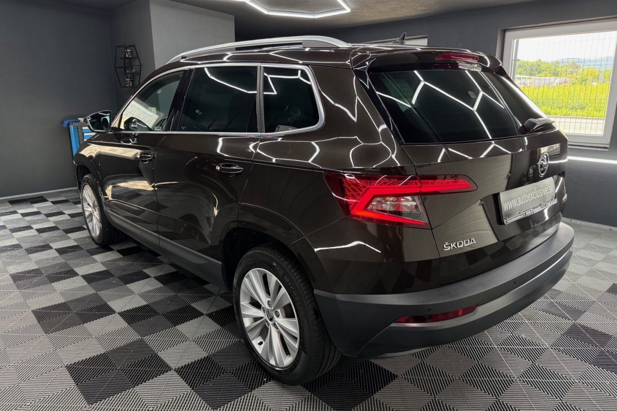 Ponuka vozidiel / Škoda Karoq 1.6 TDI Style DSG - video