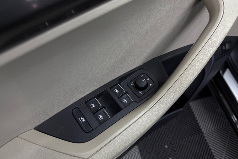  Ponuka vozidiel / Škoda Karoq 1.6 TDI Style DSG - video