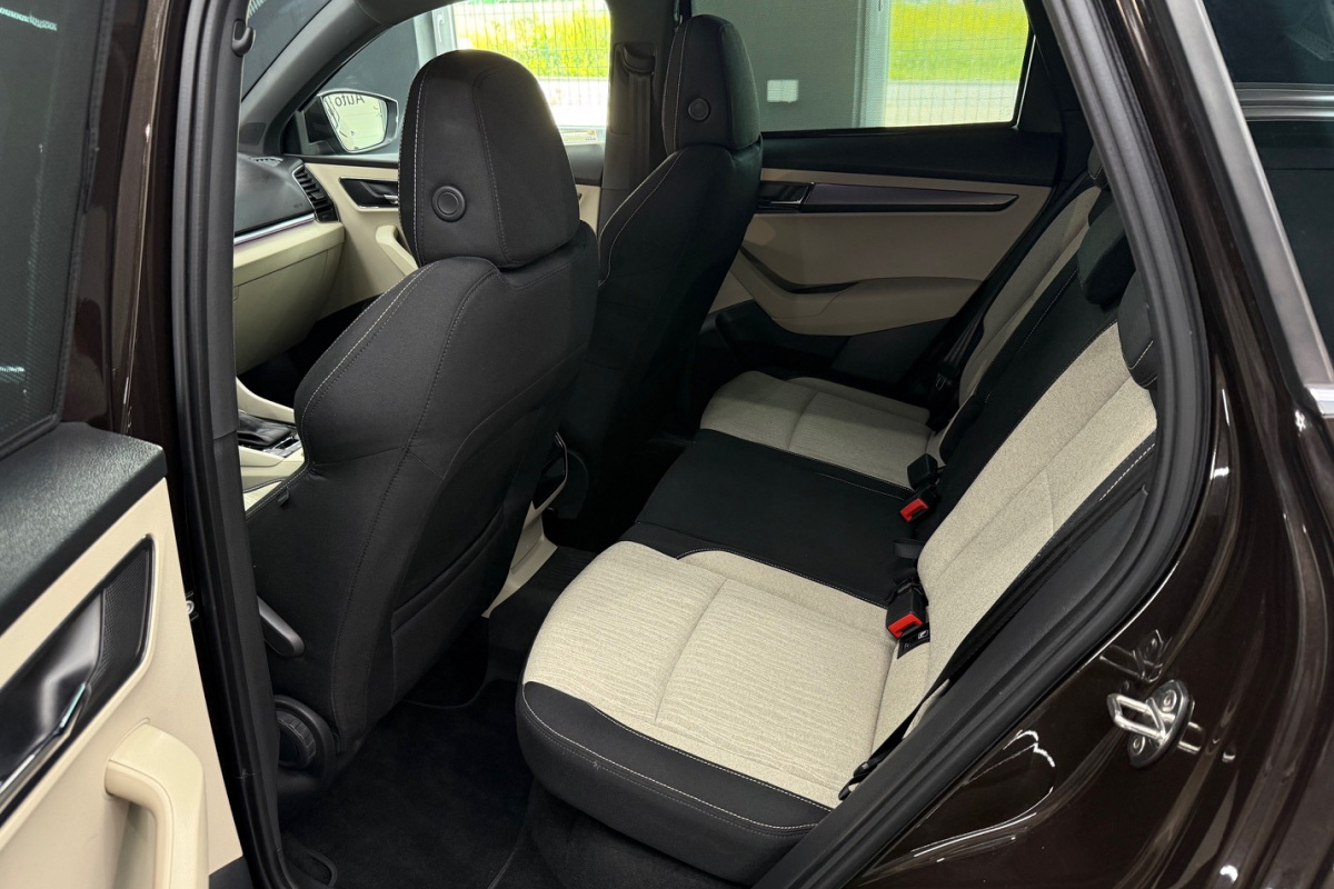 Ponuka vozidiel / Škoda Karoq 1.6 TDI Style DSG - video