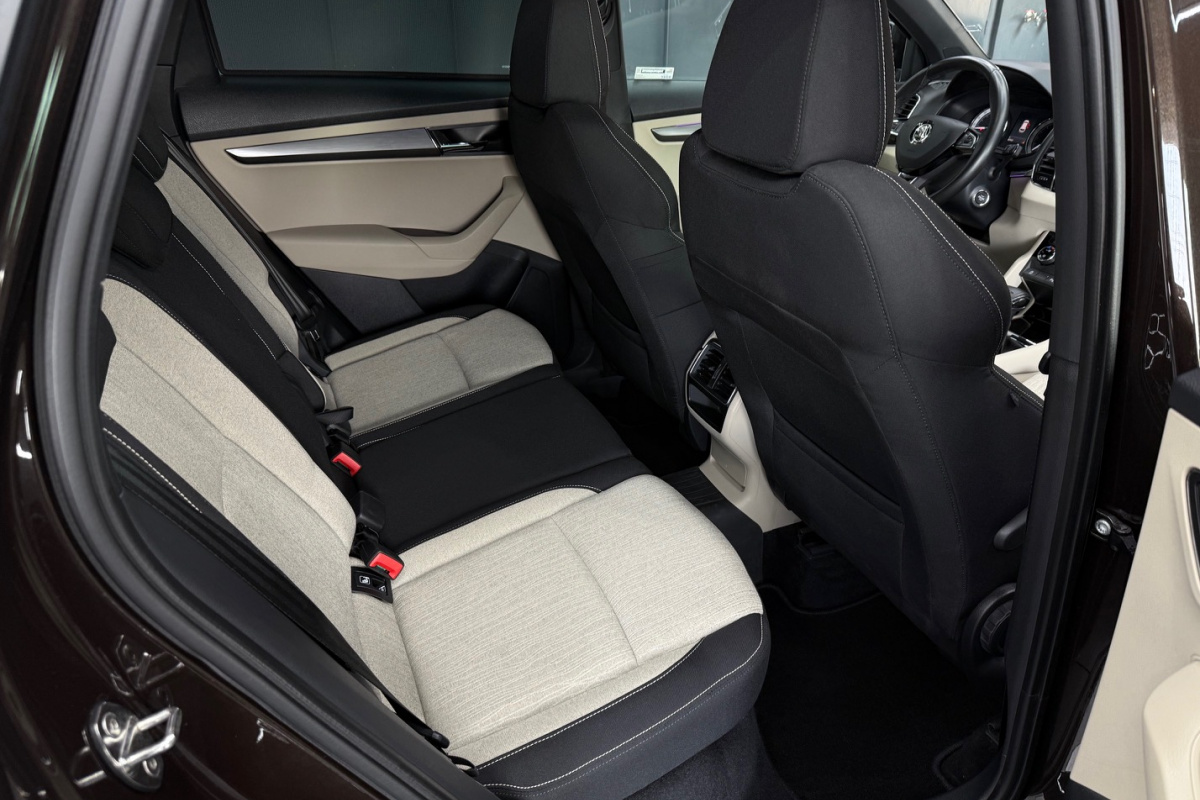 Ponuka vozidiel / Škoda Karoq 1.6 TDI Style DSG - video
