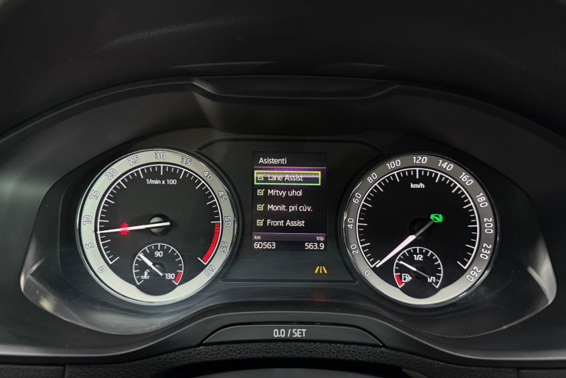  Ponuka vozidiel / Škoda Karoq 1.6 TDI Style DSG - video