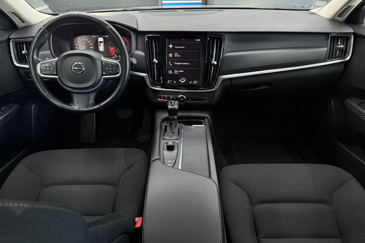 Ponuka vozidiel / Volvo V90 D4 2.0L Momentum A/T - video