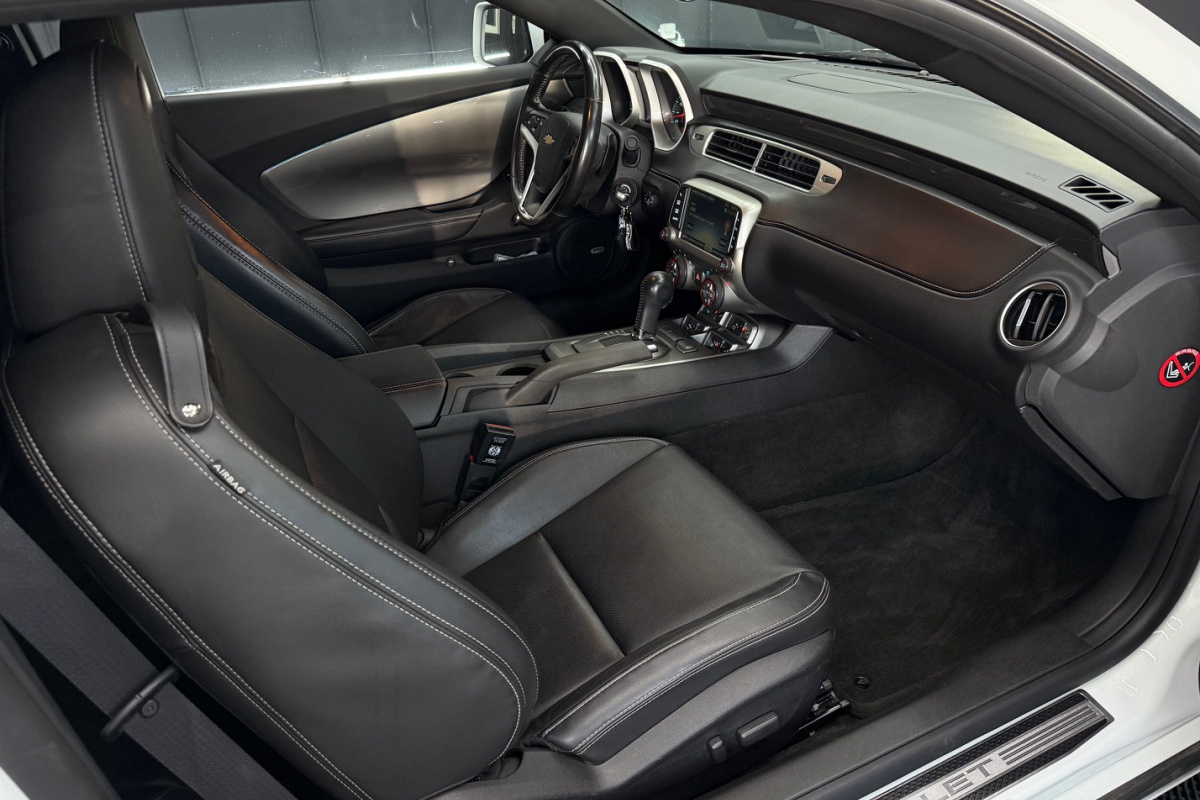 Ponuka vozidiel / Chevrolet Camaro Coupe 6.2 V8 A/T - video Ponuka vozidiel / Chevrolet Camaro Coupe 6.2 V8 A/T - video