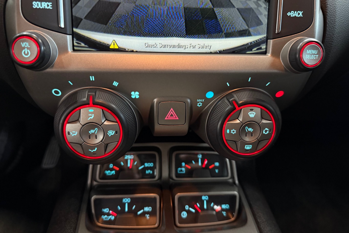 Ponuka vozidiel / Chevrolet Camaro Coupe 6.2 V8 A/T - video Ponuka vozidiel / Chevrolet Camaro Coupe 6.2 V8 A/T - video