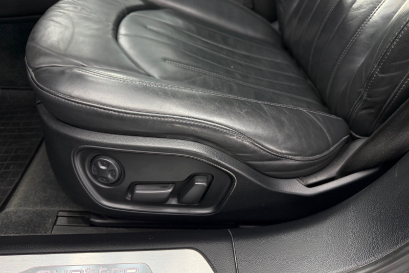 Ponuka vozidiel / Audi A8 3.0 TDI V6 DPF clean diesel quattro tiptronic - video  Ponuka vozidiel / Audi A8 3.0 TDI V6 DPF clean diesel quattro tiptronic - video