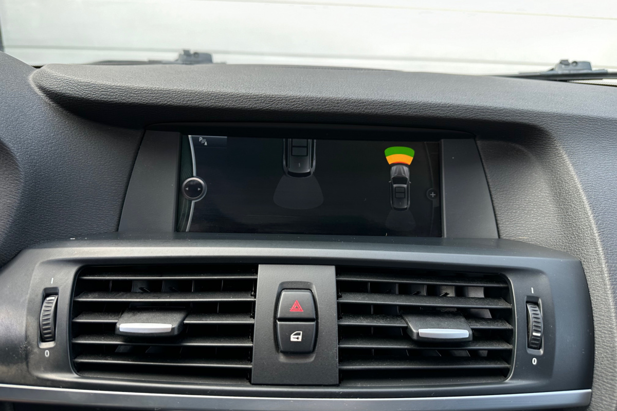 Ponuka vozidiel / BMW X3 xDrive20d A/T - video Ponuka vozidiel / BMW X3 xDrive20d A/T - video