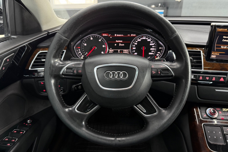  Ponuka vozidiel / Audi A8 3.0 TDI V6 DPF clean diesel quattro tiptronic - video