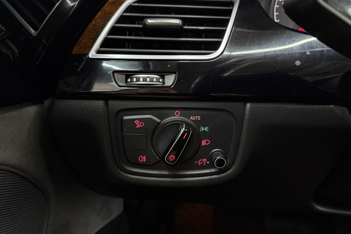 Ponuka vozidiel / Audi A8 3.0 TDI V6 DPF clean diesel quattro tiptronic - video Ponuka vozidiel / Audi A8 3.0 TDI V6 DPF clean diesel quattro tiptronic - video