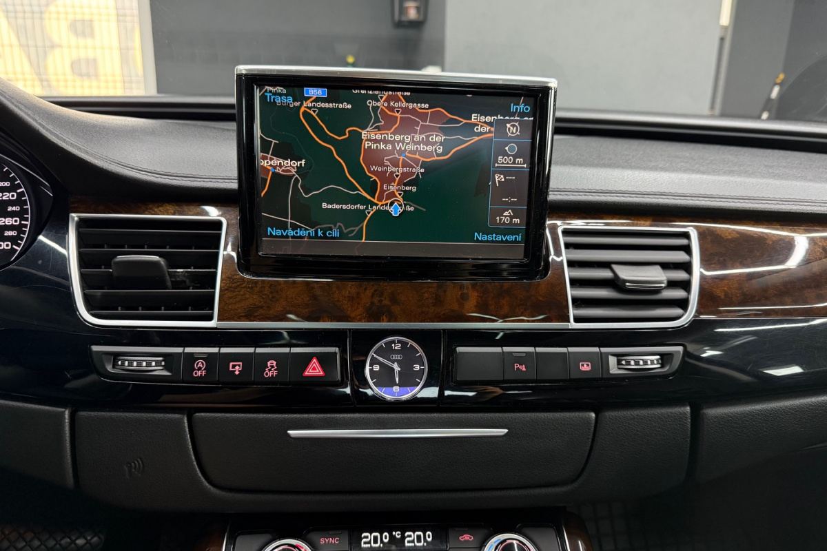 Ponuka vozidiel / Audi A8 3.0 TDI V6 DPF clean diesel quattro tiptronic - video
