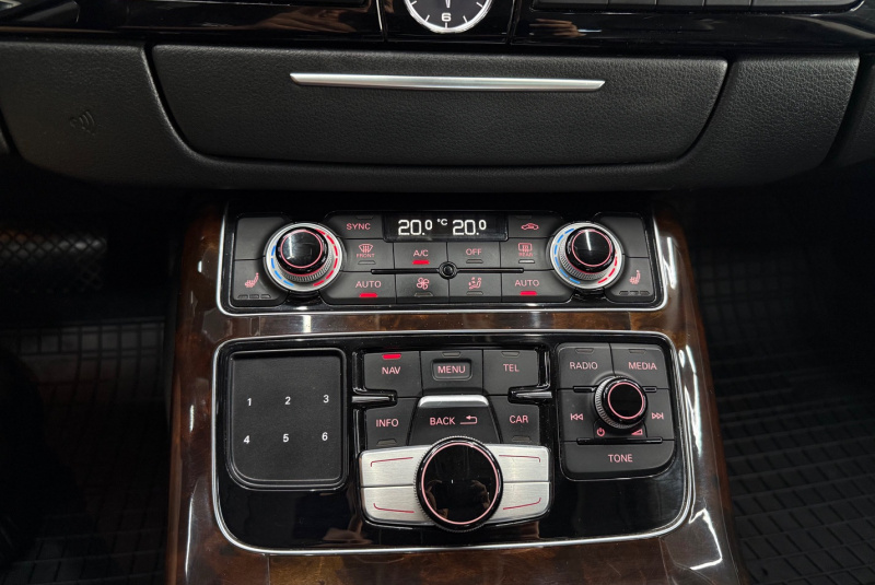  Ponuka vozidiel / Audi A8 3.0 TDI V6 DPF clean diesel quattro tiptronic - video