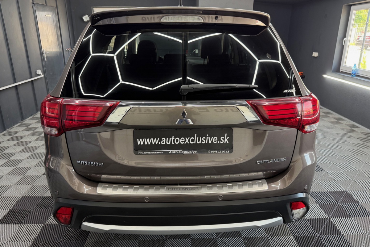 Ponuka vozidiel / Mitsubishi Outlander 2.2 DI-D Intense A/T - video