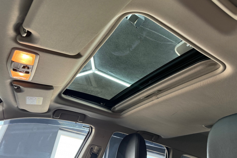 Ponuka vozidiel / Mitsubishi Outlander 2.2 DI-D Intense A/T - video Ponuka vozidiel / Mitsubishi Outlander 2.2 DI-D Intense A/T - video