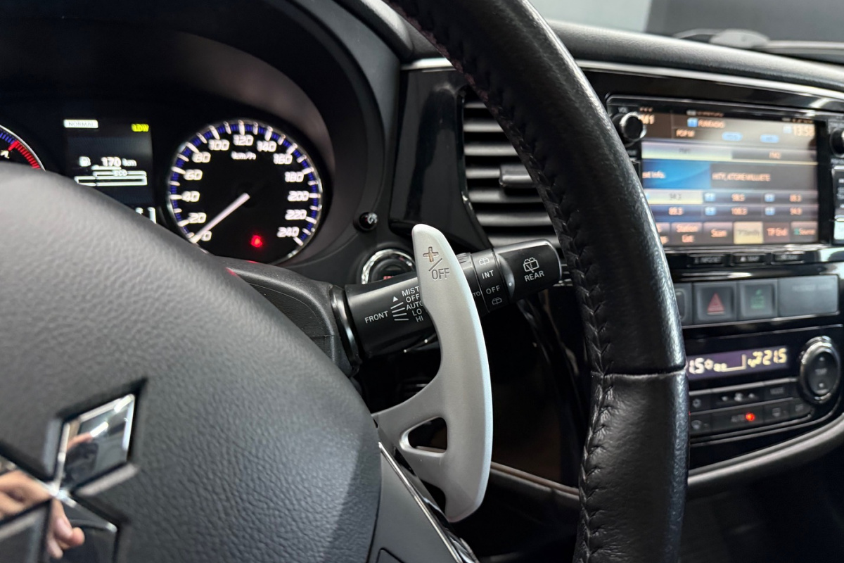 Ponuka vozidiel / Mitsubishi Outlander 2.2 DI-D Intense A/T - video