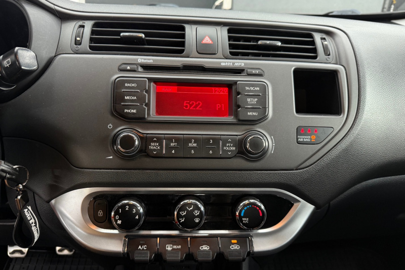 Ponuka vozidiel / Kia Rio 1.4 CVVT LX - video