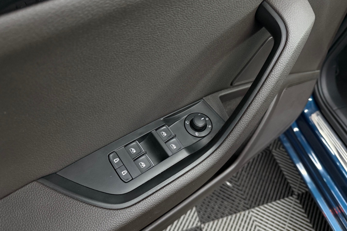 Ponuka vozidiel / Škoda Superb 2.0 TSI Style DSG - video