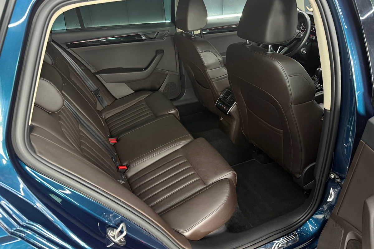 Ponuka vozidiel / Škoda Superb 2.0 TSI Style DSG - video