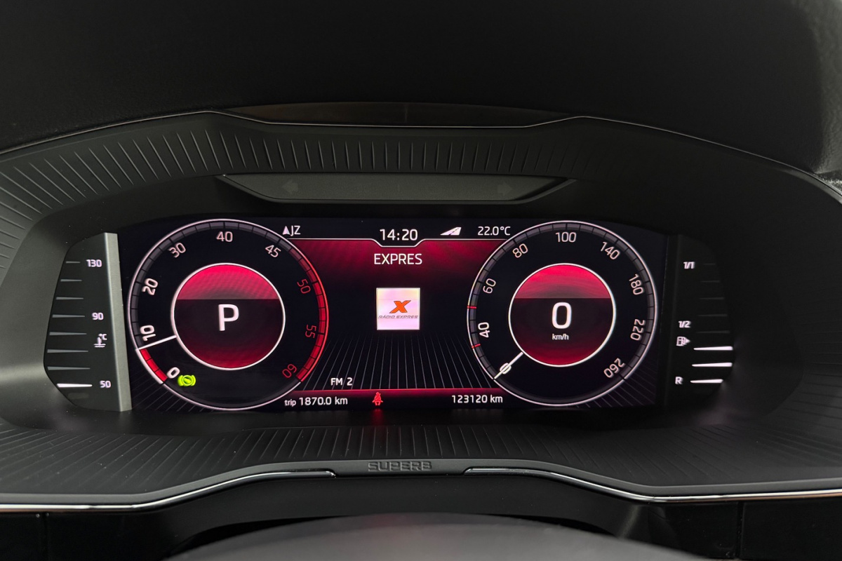 Ponuka vozidiel / Škoda Superb 2.0 TSI Style DSG - video