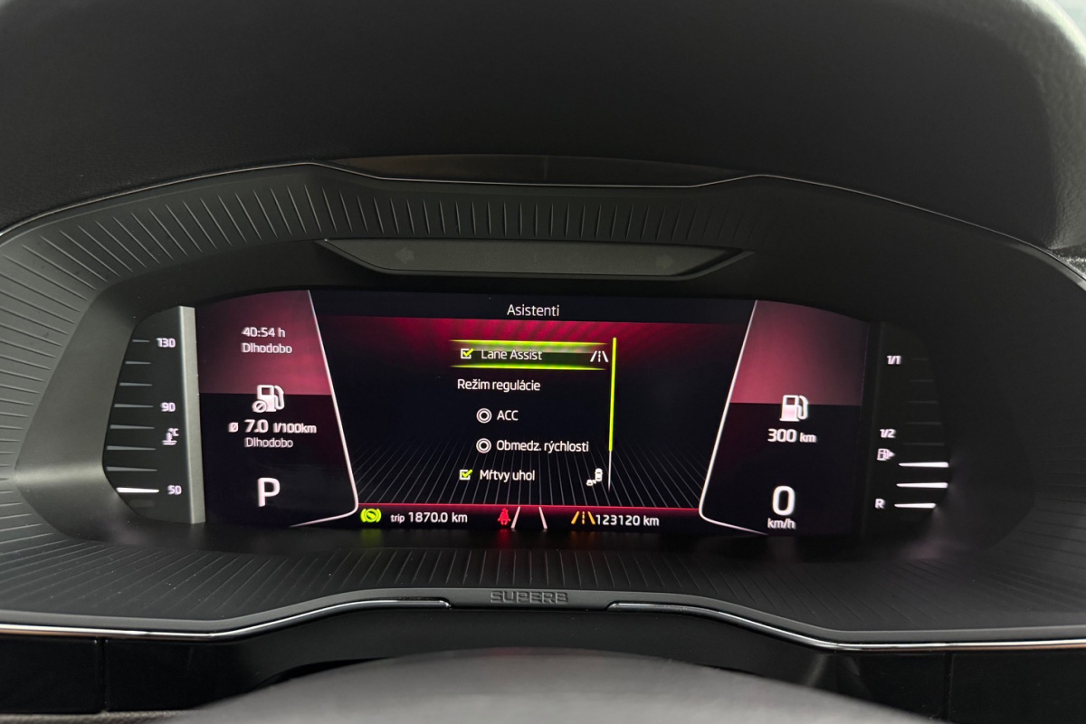 Ponuka vozidiel / Škoda Superb 2.0 TSI Style DSG - video