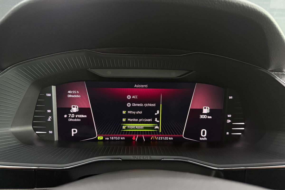 Ponuka vozidiel / Škoda Superb 2.0 TSI Style DSG - video