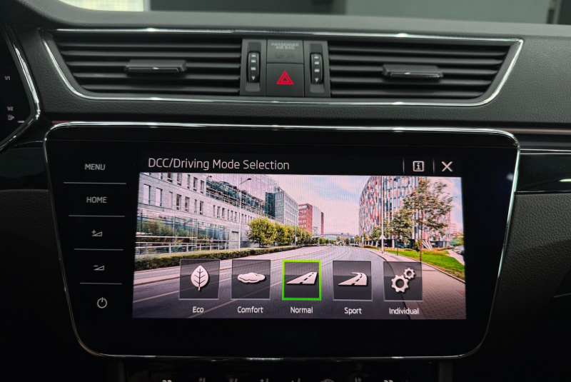  Ponuka vozidiel / Škoda Superb 2.0 TSI Style DSG - video