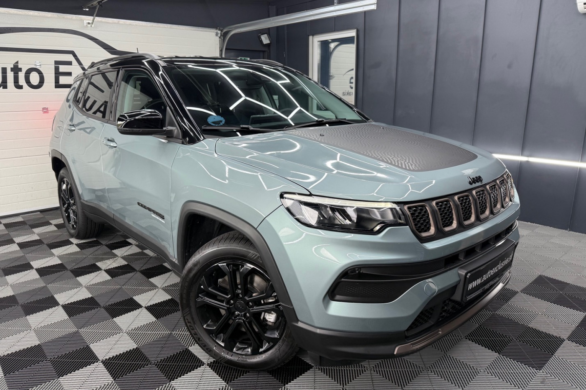 Ponuka vozidiel / Jeep Compass 1.3 Plug-in-Hybrid A/T - video