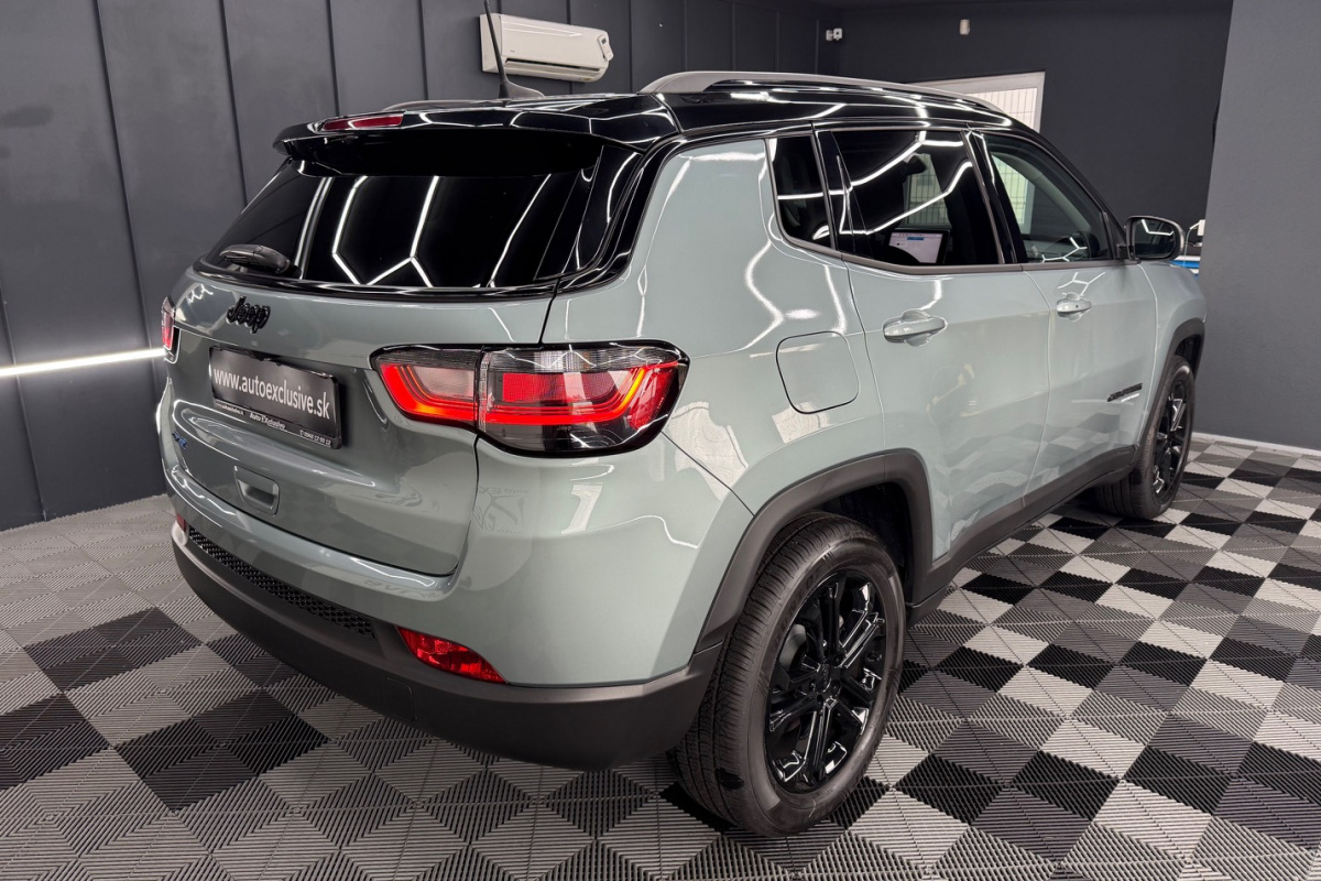 Ponuka vozidiel / Jeep Compass 1.3 Plug-in-Hybrid A/T - video