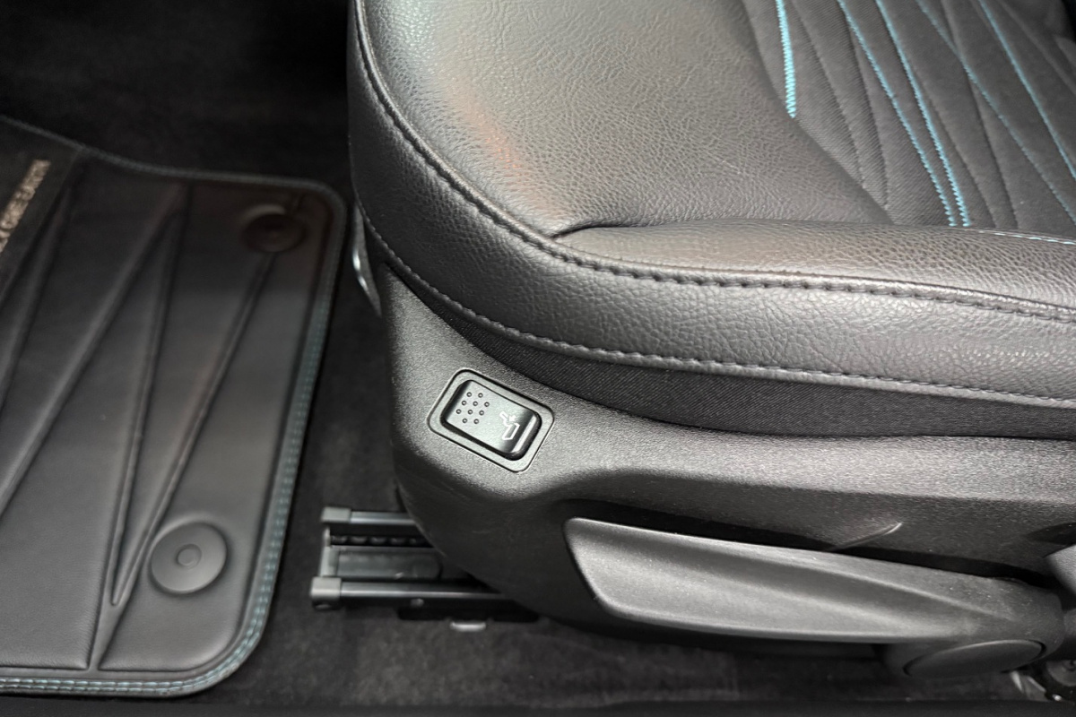 Ponuka vozidiel / Jeep Compass 1.3 Plug-in-Hybrid A/T - video
