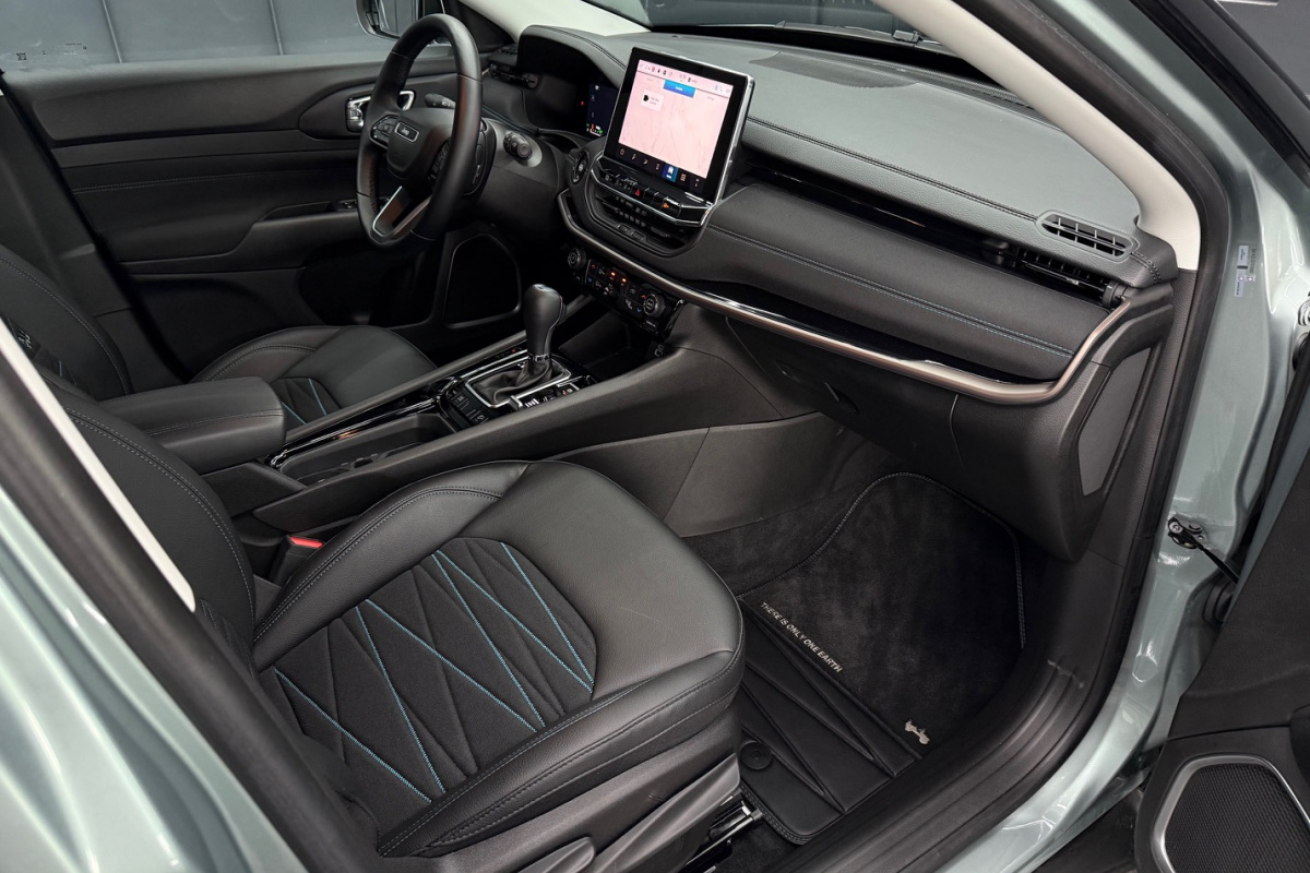 Ponuka vozidiel / Jeep Compass 1.3 Plug-in-Hybrid A/T - video