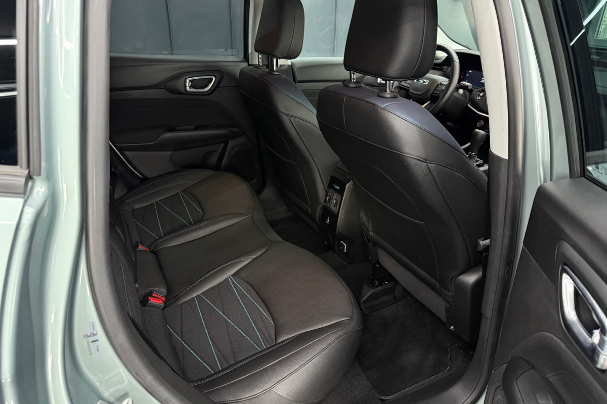 Ponuka vozidiel / Jeep Compass 1.3 Plug-in-Hybrid A/T - video