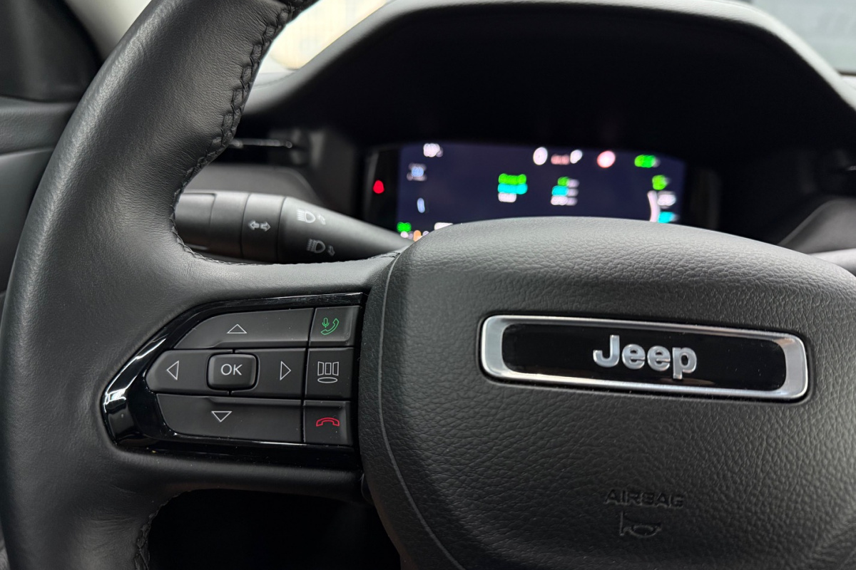 Ponuka vozidiel / Jeep Compass 1.3 Plug-in-Hybrid A/T - video
