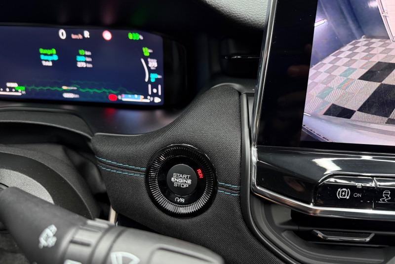  Ponuka vozidiel / Jeep Compass 1.3 Plug-in-Hybrid A/T - video