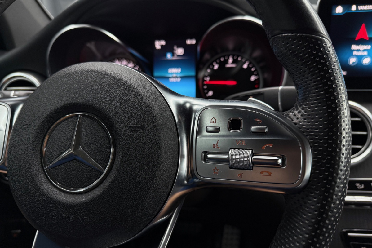 Ponuka vozidiel / Mercedes-Benz GLC Kupé 220 d 4MATIC A/T - video