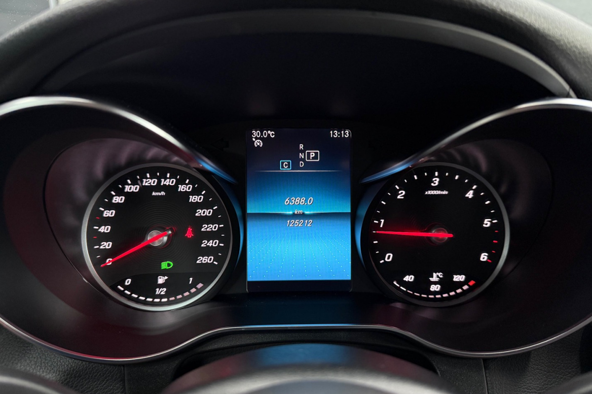 Ponuka vozidiel / Mercedes-Benz GLC Kupé 220 d 4MATIC A/T - video