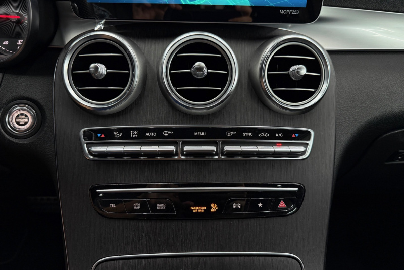  Ponuka vozidiel / Mercedes-Benz GLC Kupé 220 d 4MATIC A/T - video
